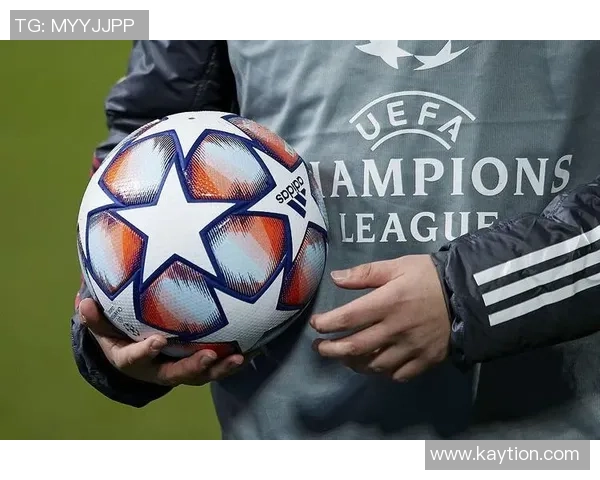 《传奇球场巨星风采 天下足球经典球星纪实》